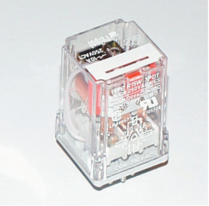 Relé R15 3PDT, 11-polet, 230 V.